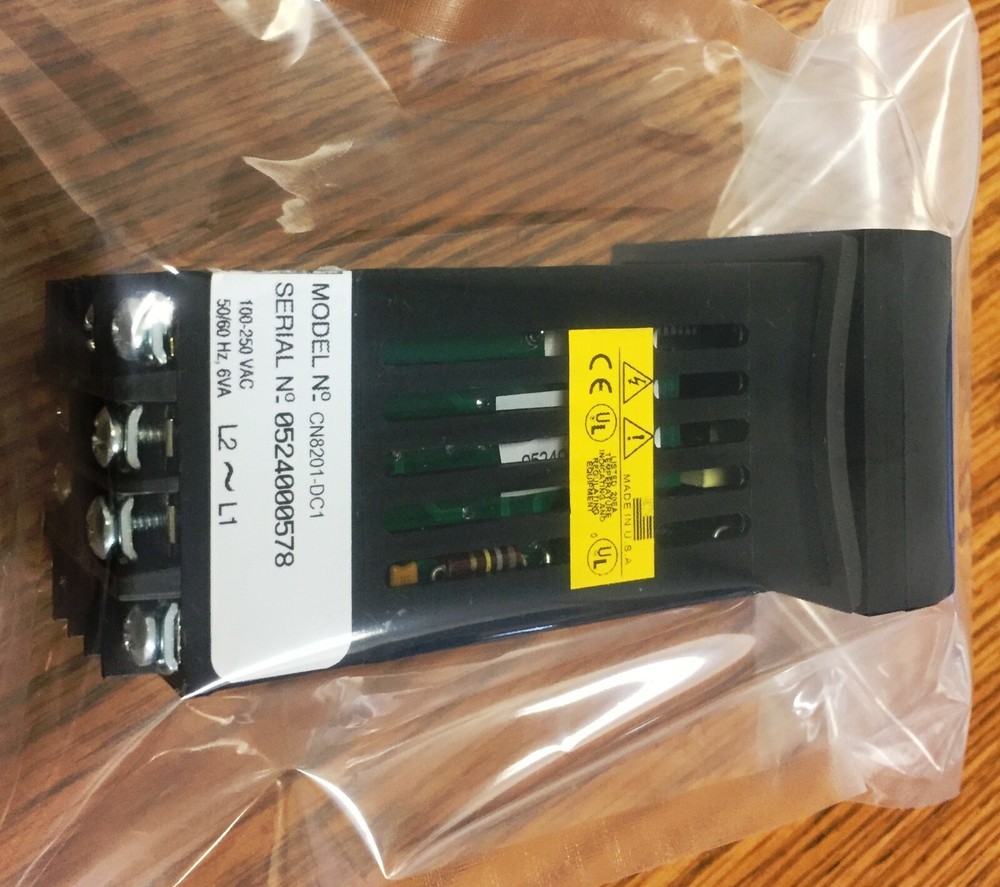 OMEGA Model: CN8201-DC1 Temperature Controller