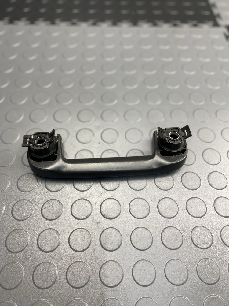 2015-2018 VOLVO V60 RIGHT FRONT PASSENGER OVERHEAD GRAB PULL HANDLE OEM