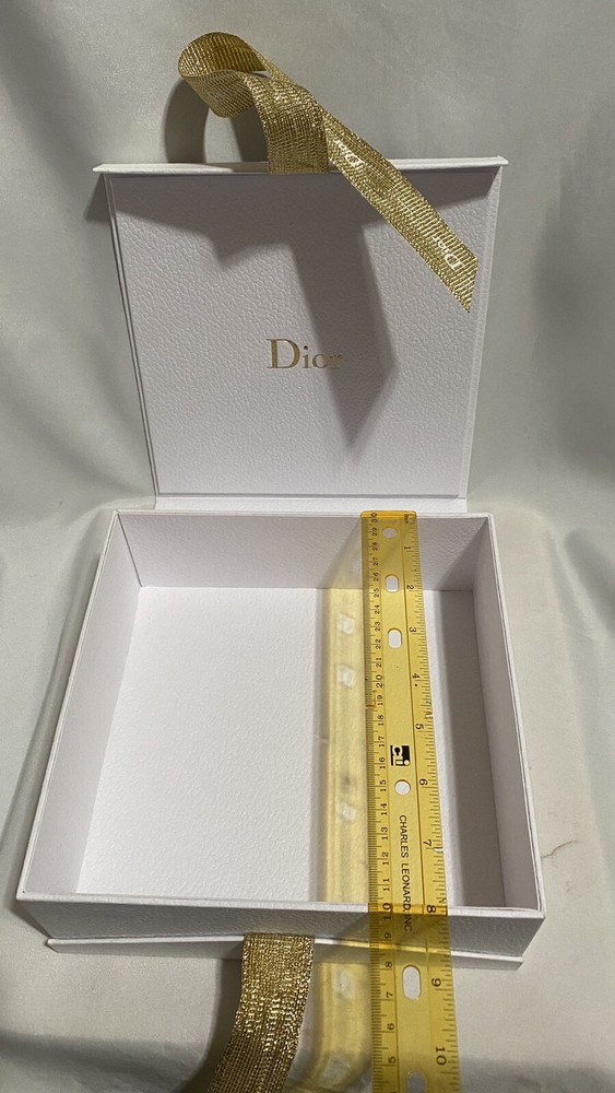 DIOR WHITE MAGNETIC EMPTY GIFT BOX AUTHENTIC 8" x 8" x 2.75"