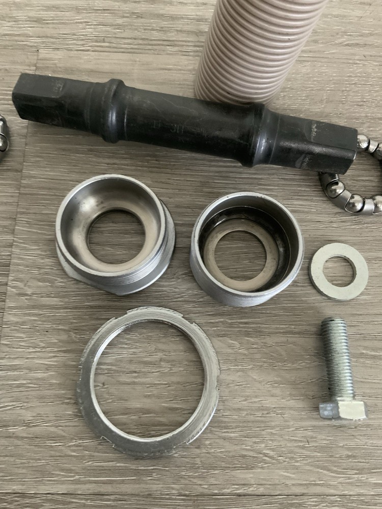 SHIMANO 600 BOTTOM BRACKET BRITISH THREADING 68-113 MM