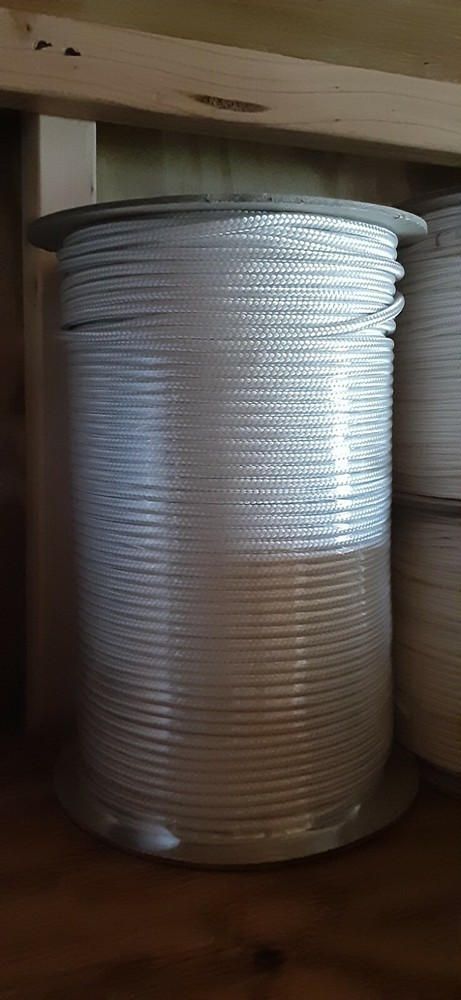 3/16" x 900 ft. Smooth Braid MFP Anchor/Camp/ Utility Rope Spool. White.