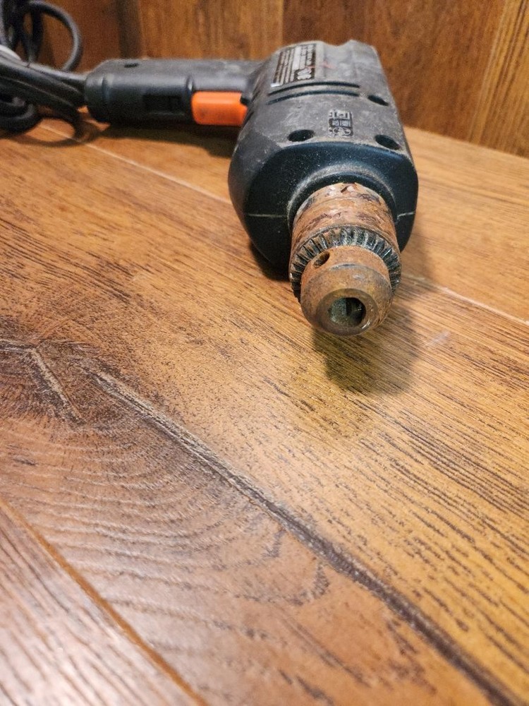 BLACK & DECKER 7152 DRILL (PSC012408)