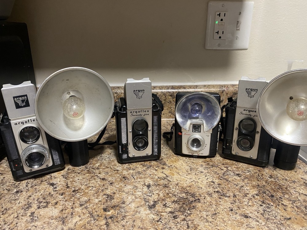 4 Vintage Display Only Cameras 3 With Flash Bulbs