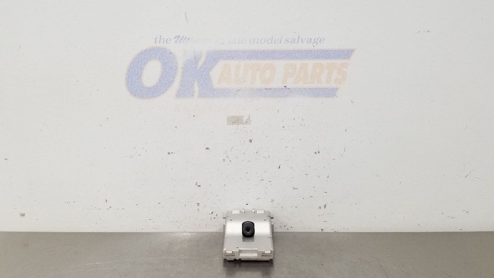 21 CHEVY TAHOE FRONT FACING CAMERA WINDSHIELD MOUNTED 86779305