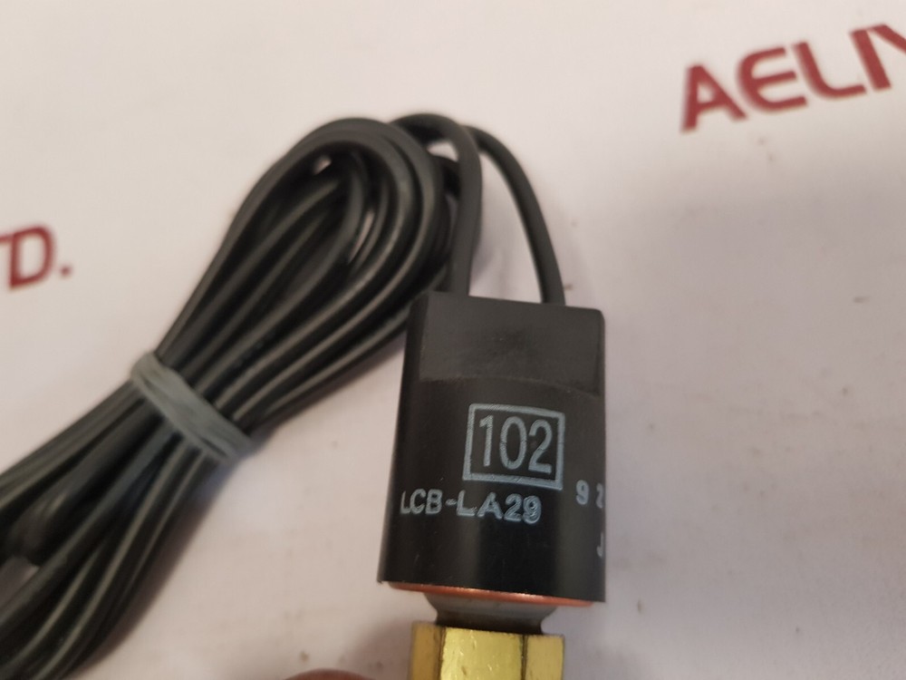 DAIKIN LCB-LA29 Small Low Pressure Control Sensor 0691374