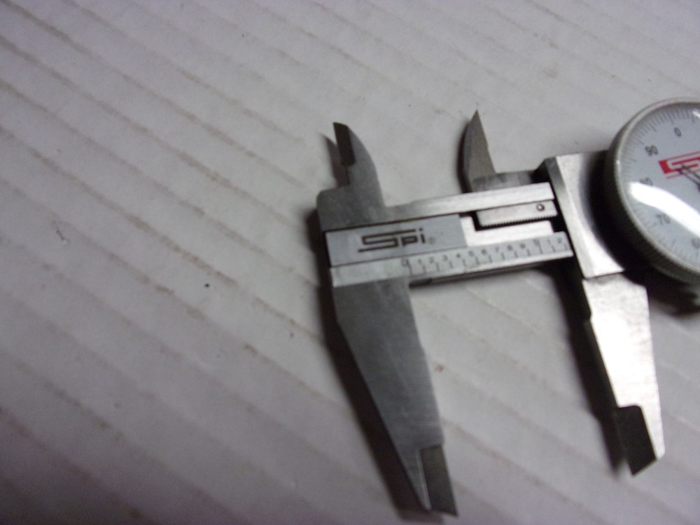 SPI Dial Caliper 0-6" W/Storage pouch Shock Proof used