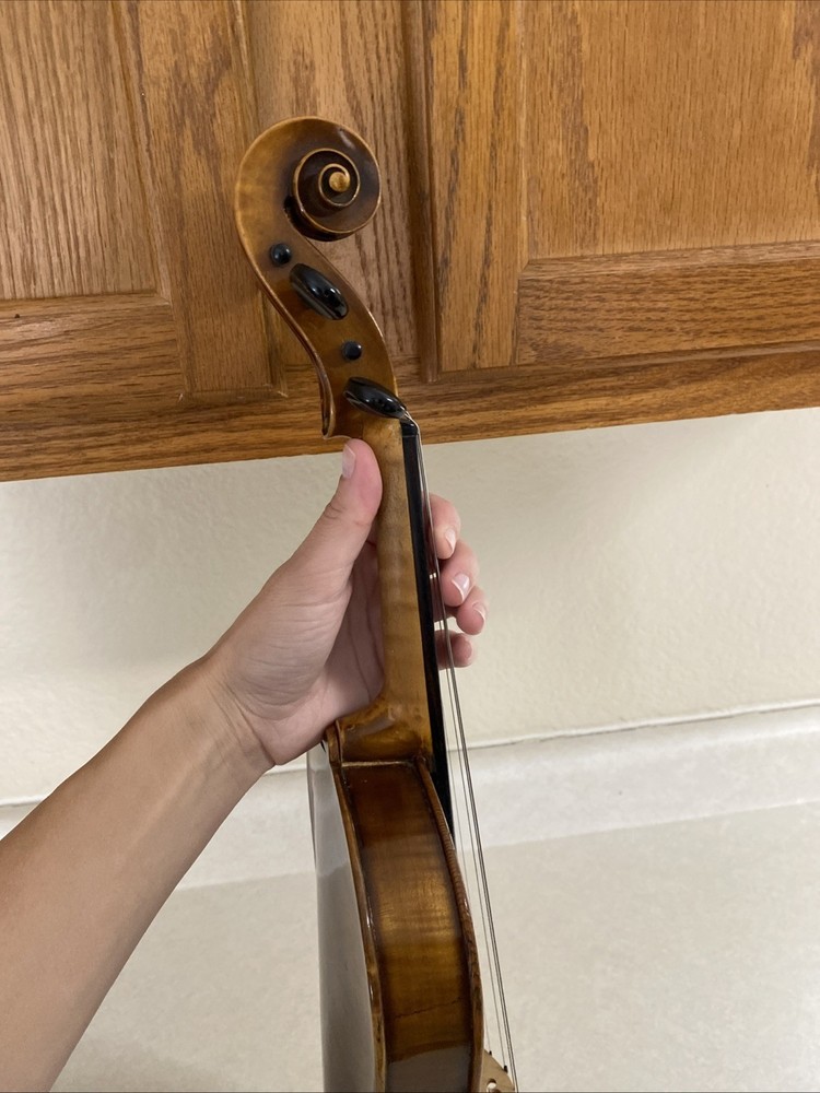 Antonius Stradivarius cremonensis violin