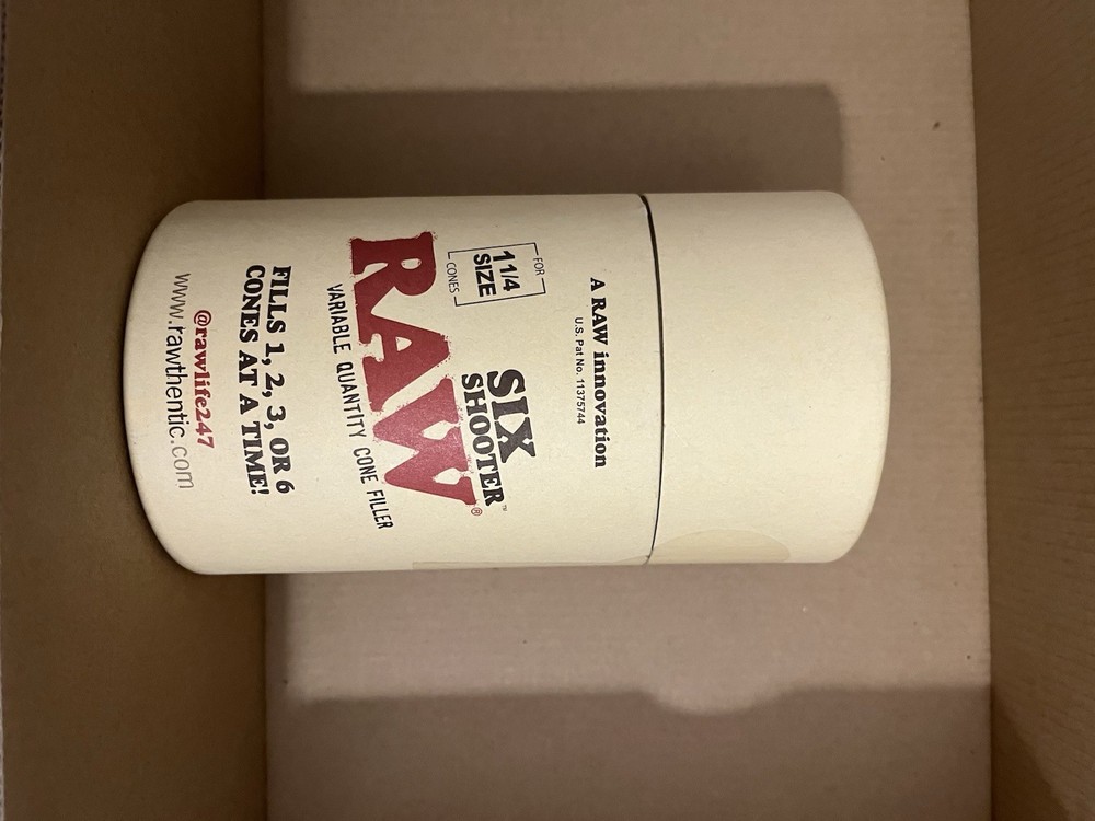 RAW Six Shooter 1 1/4 Size Variable Multiple Quantity Cone Filler Tobacco Roller
