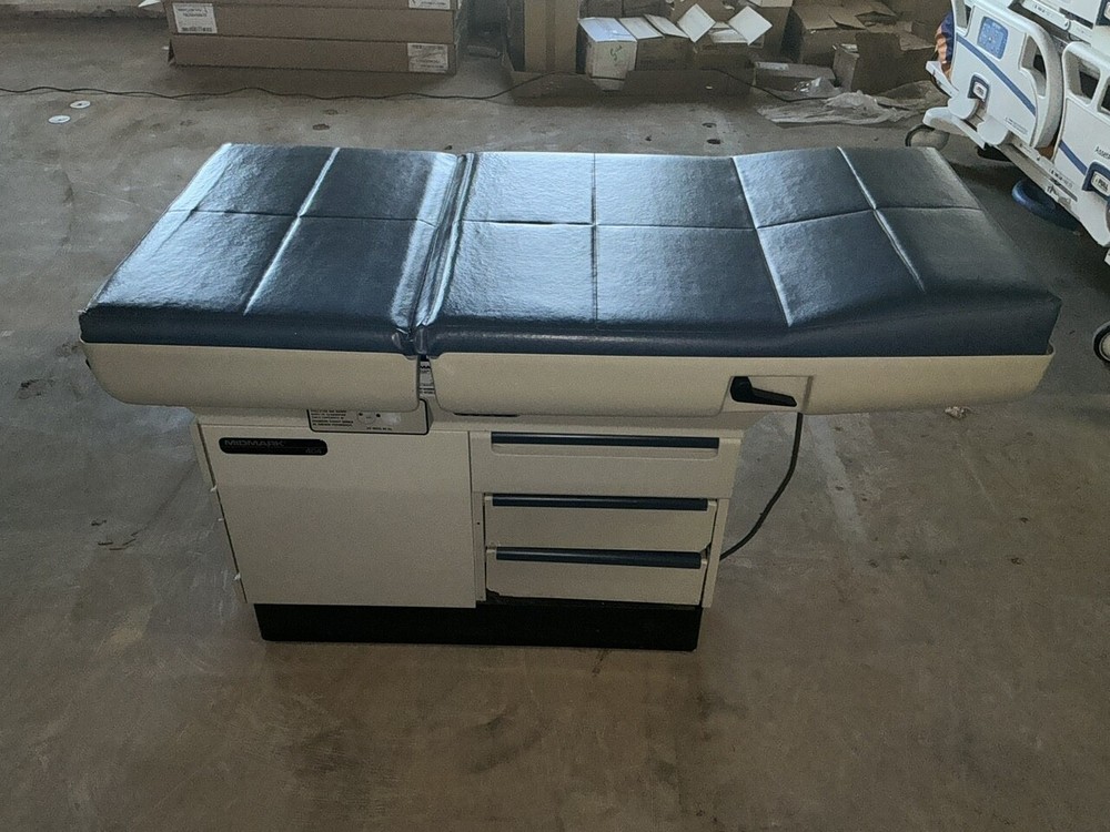 Midmark Ritter 404 Exam Table - Refurbished BEAUTIFUL!!!!