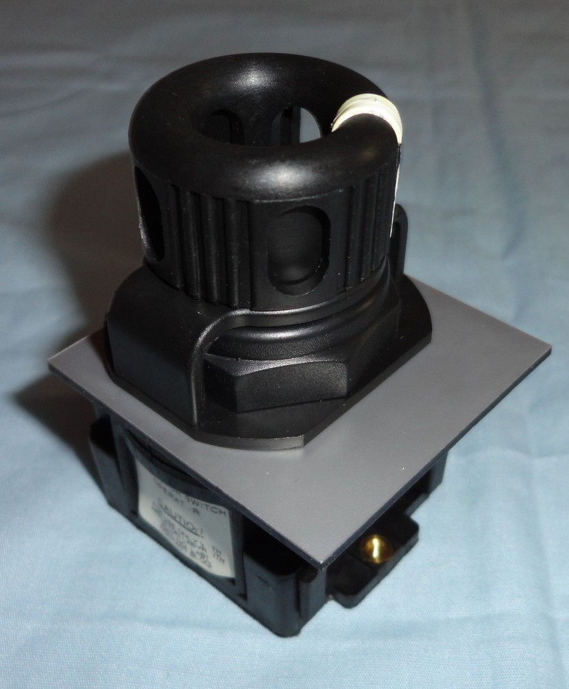 Appleton UCSS2 Selector Switch Operator 2 Position Maintained Contact Unicode