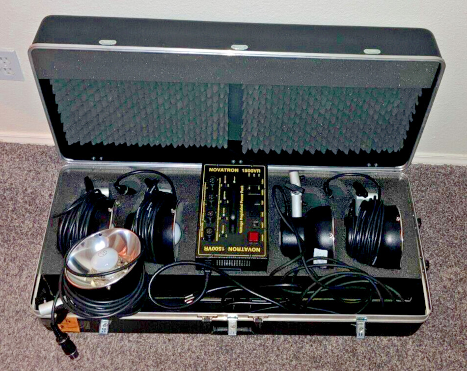 Novatron 1500VR 5-Light Studio Lighting Kit for Still Photography w/ Case