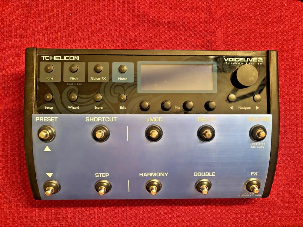 TC-Helicon VoiceLive 2 Vocal Multi-Effects Processor Pedal Effector l