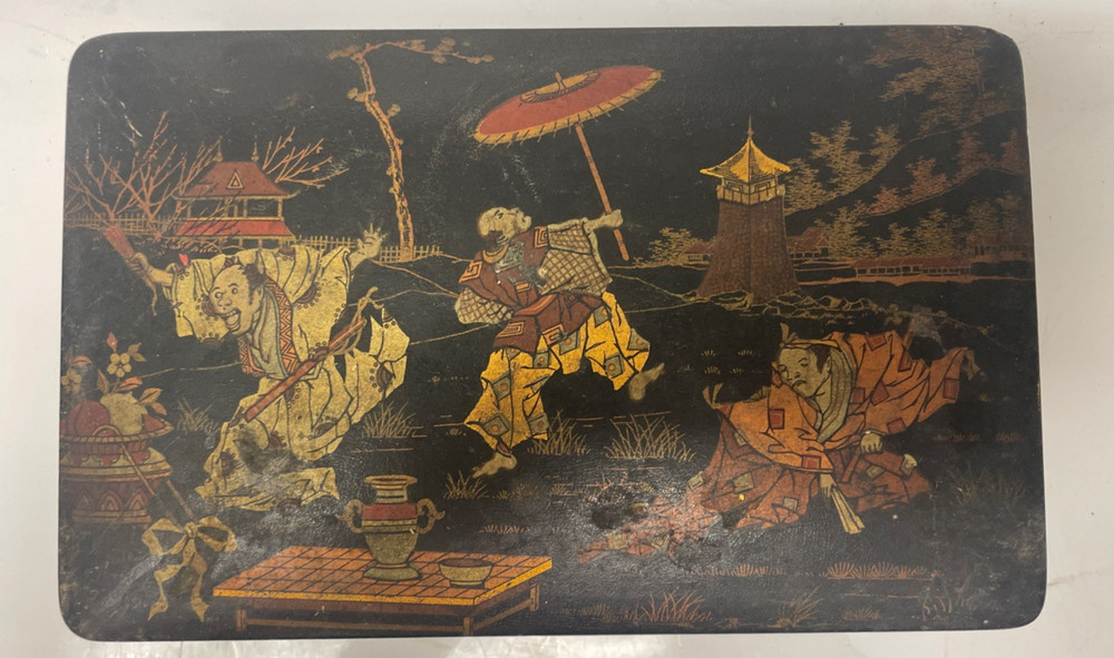 Japanese Lacquer Wooden Box Red inside