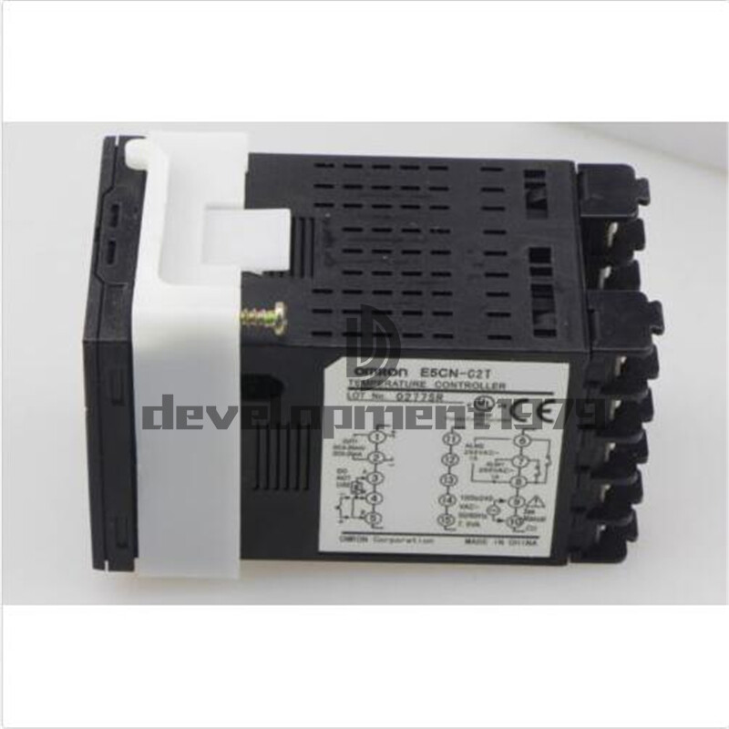ONE NEW Omron E5CN-C2T 100-240VAC Temperature Controller