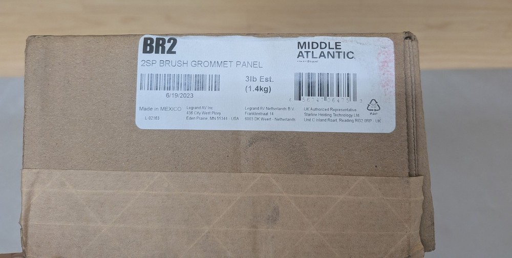 Middle Atlantic BR2 2SP Brush 2U Grommet Panel