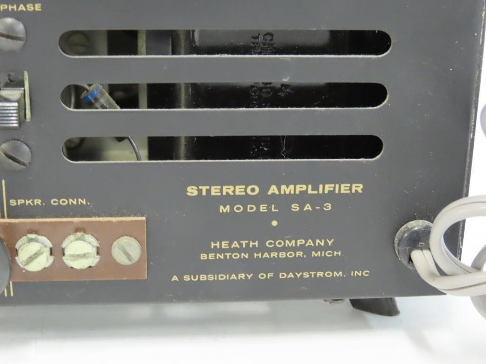Heathkit Model SA-3 Stereo Amplifier