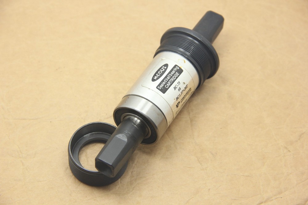 Bicycle Bottom Bracket 68 x 132mm Square Taper