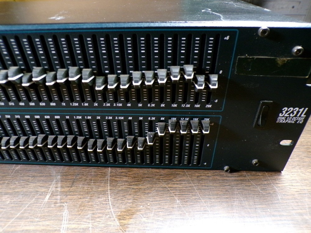 DBX 3231L Dual 1/3 Octave Graphic Equalizer