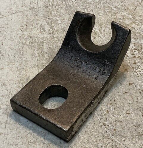 Single Spike Puller Claw 46650037