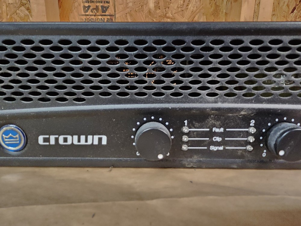Used Crown XLS 602 Power Amplifier Powers up Rack Mount