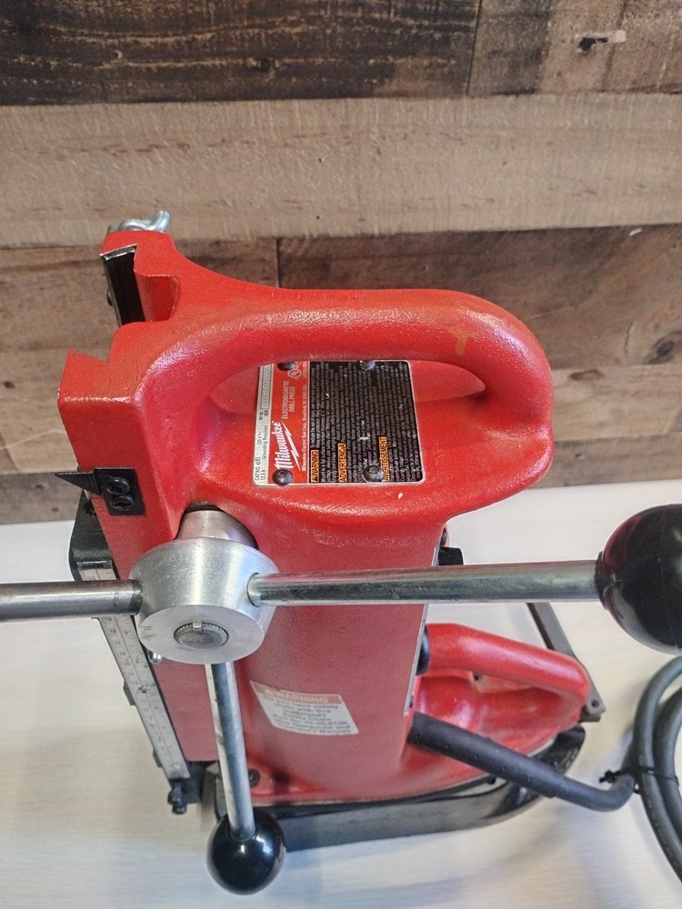 VERY NICE!! Milwaukee 4203 Electromagnetic Drill Press Base FULLY TESTED!