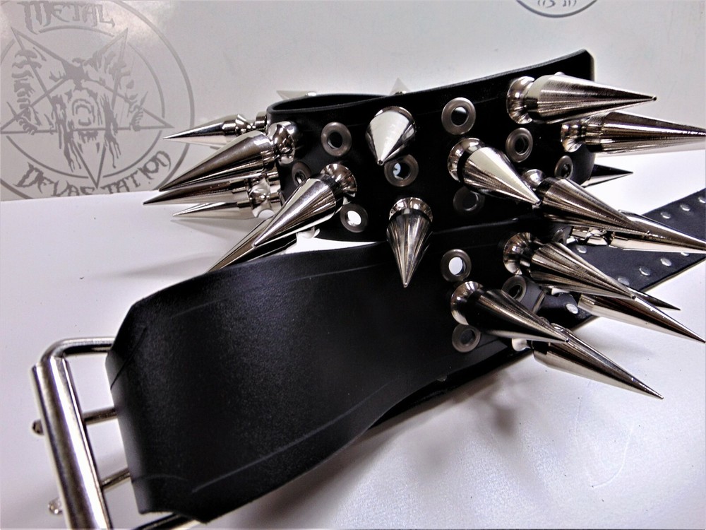 LEATHER SPIKED GUITAR STRAP. (MDLS0056)..... SUFFOCATION