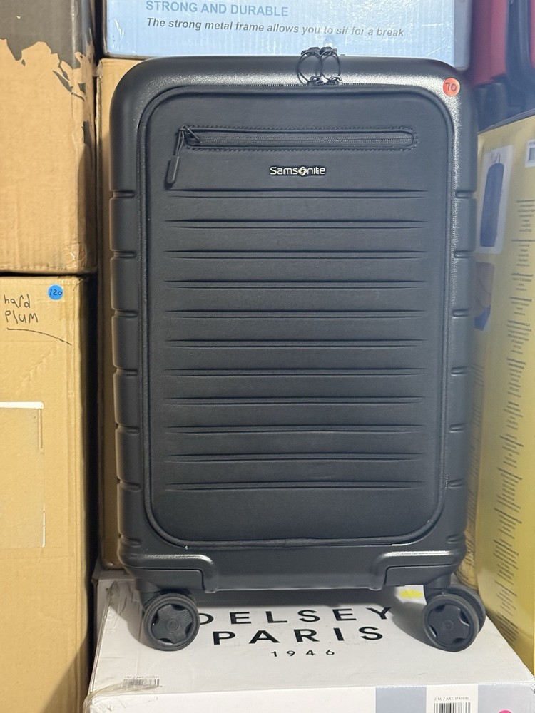 Samsonite Variate 21 in Spinner Carry-on 147777-1041 Black RightHeight Handle