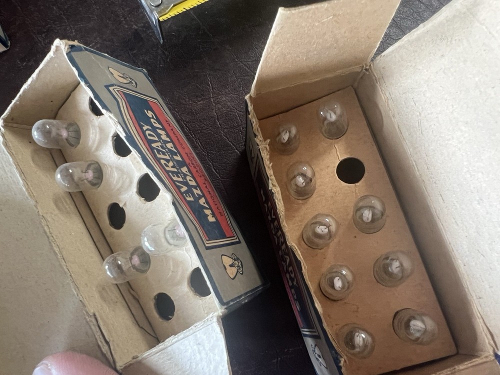 Vintage Eveready Panel Lamps Radio Light Bulbs