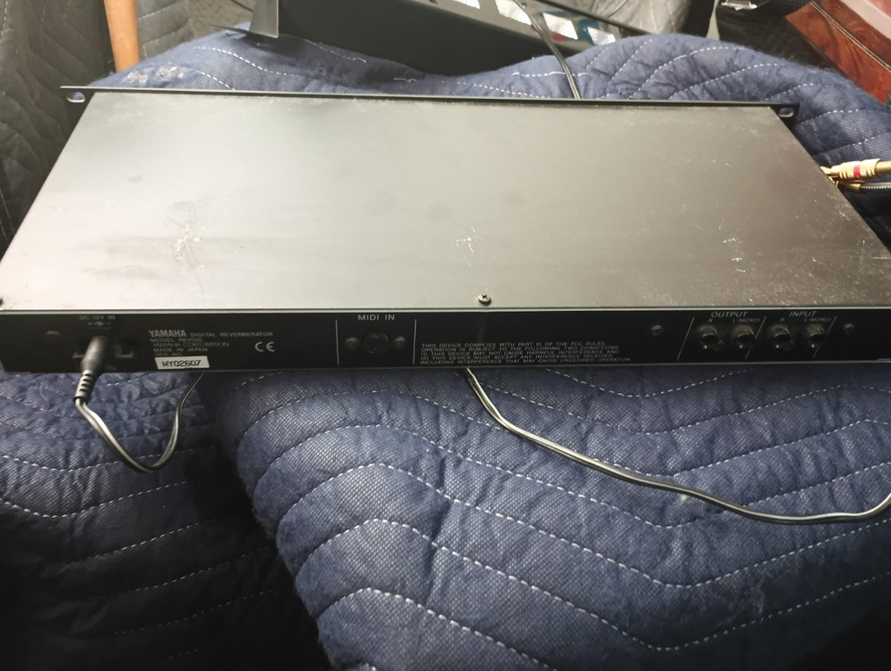 Yamaha REV100 - Digital Reverberator Effect Processor Tested