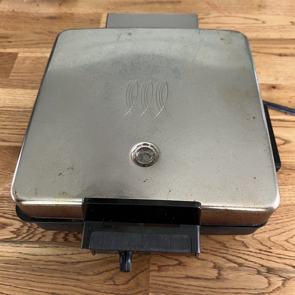 Toastmaster FastBake Chrome Waffle Maker Iron/Sandwich Griddle Grill