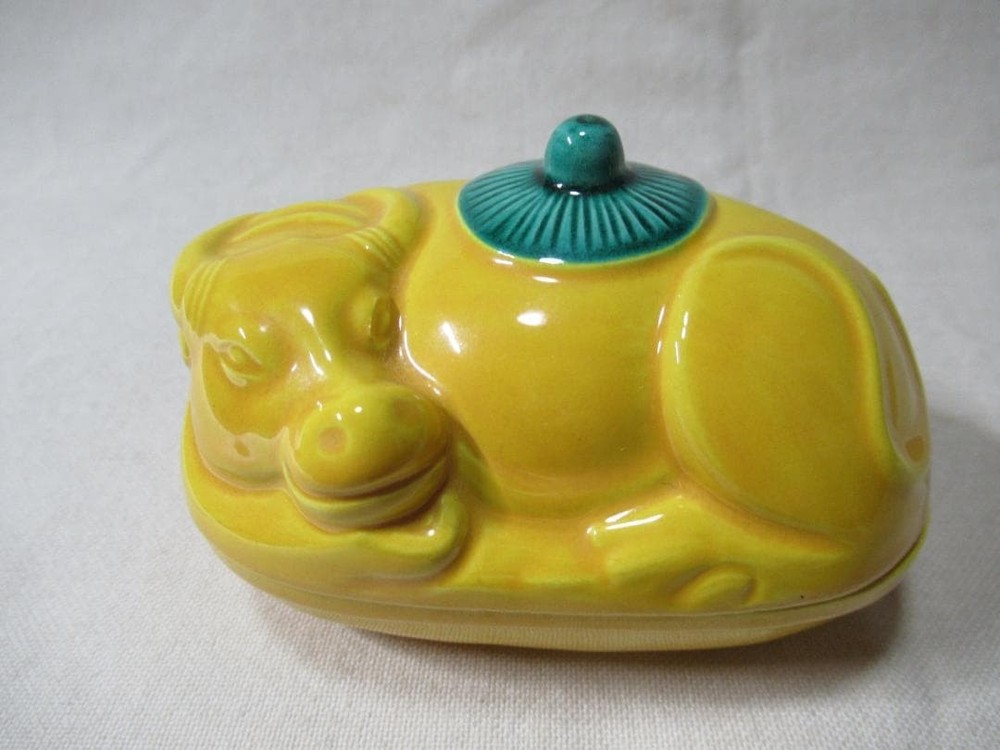 Japanese Ceramic Incense Container Rustic Motif Traditional Display Decor