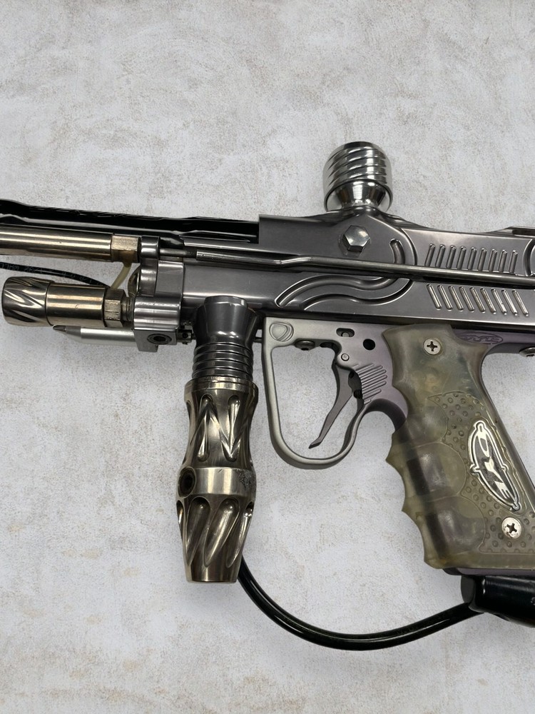 Dye Jackal Paintball Marker