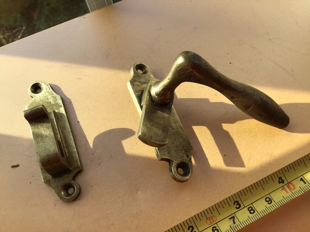 ANTIQUE BRASS WINDOW HANDLE LATCH ORIGINAL VICTORIAN