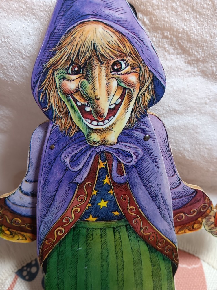 Vintage Fortune Teller Witch Pull Puppet!!