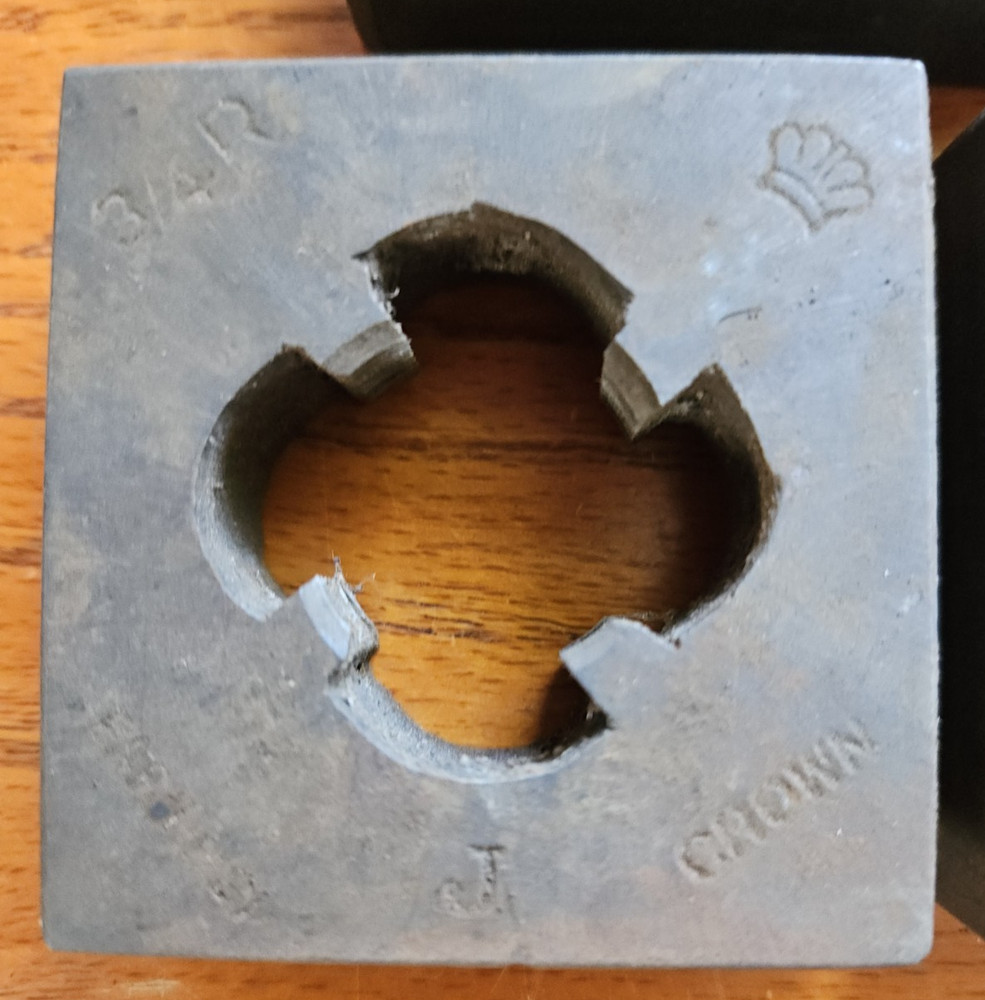 Early 1900s Misc NYE & Crown Conduit Pipe Threading Skip Tooth Square Dies w Box