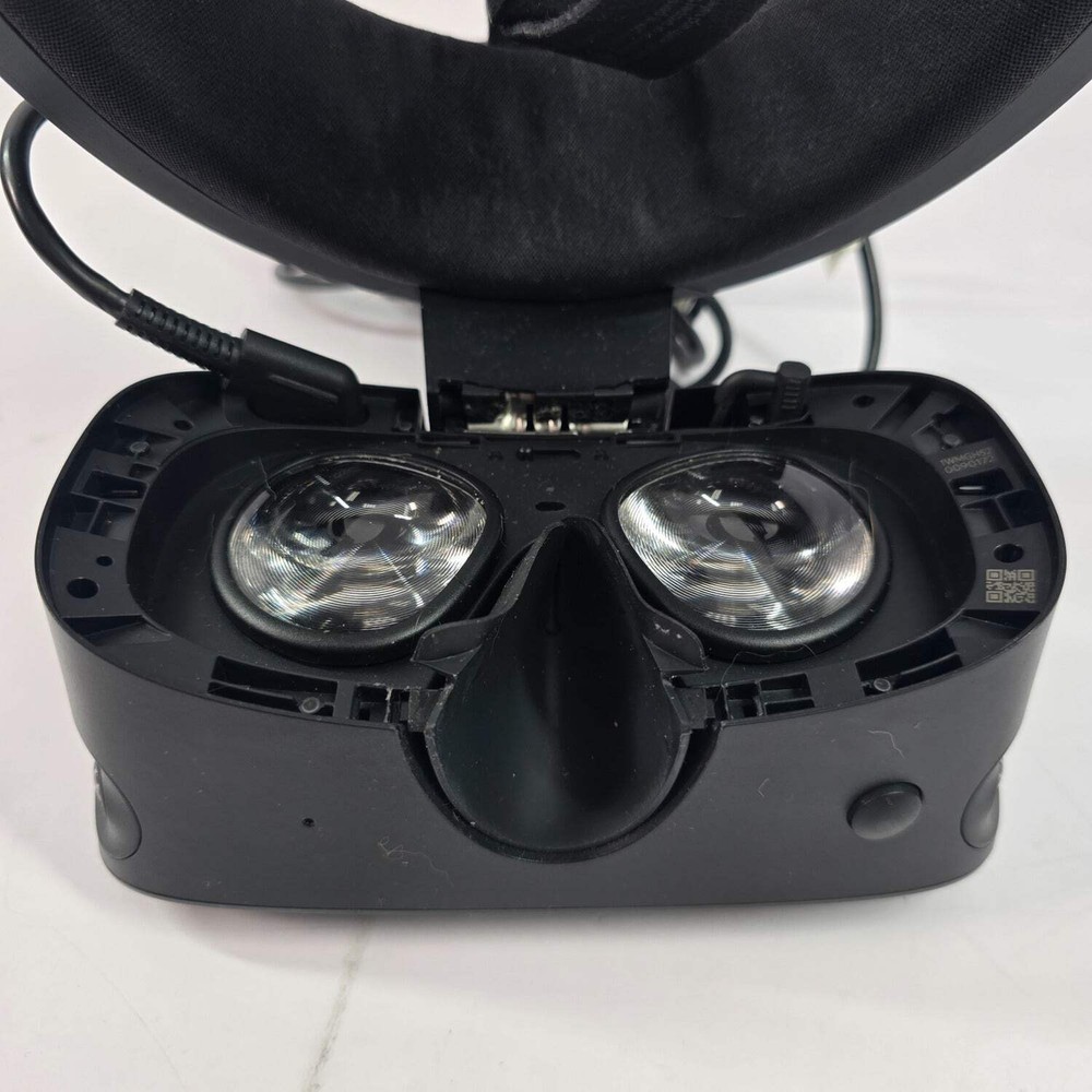 Lenovo Oculus Rift S PC-Powered VR Gaming Headset Untested