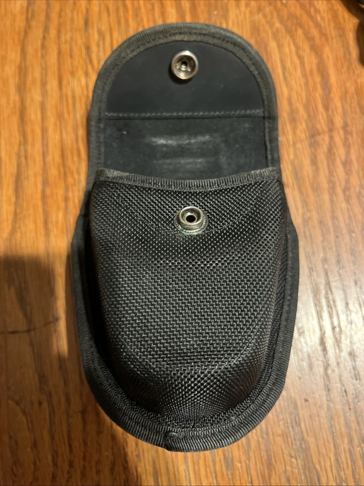 Gall’s Double Handcuff Case