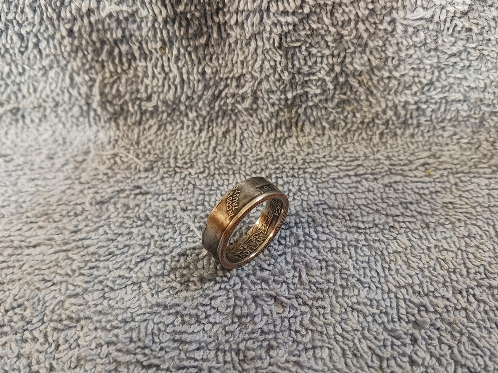 1977 Washington Quarters, coin ring, size 8
