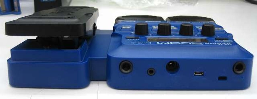 ZOOM G1X FOUR MULTI-EFFECTOR