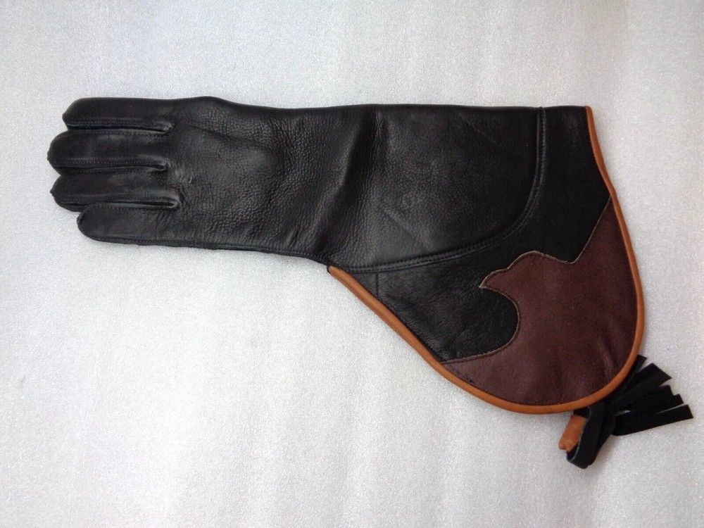 Western Sporting Heavy Duty Eagle Gauntlet. Black Left Size:M