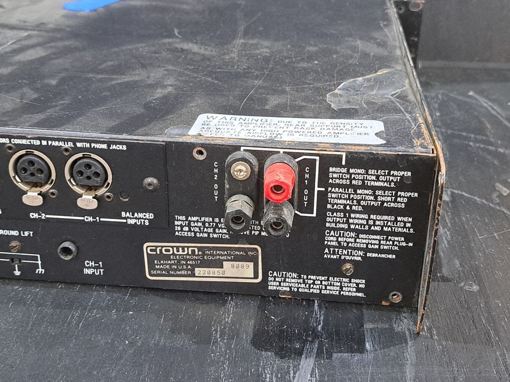 Crown Macro-Tech 2400 2-Channel Power Amplifier