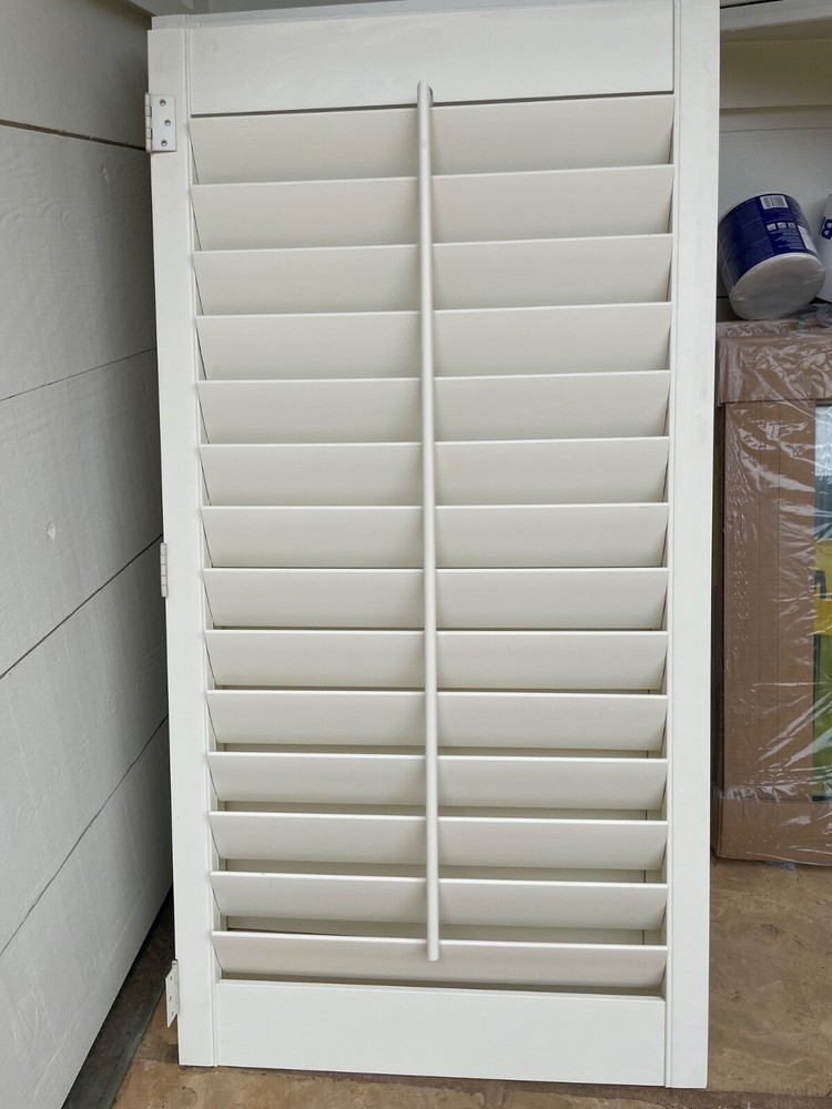 plantation shutters white