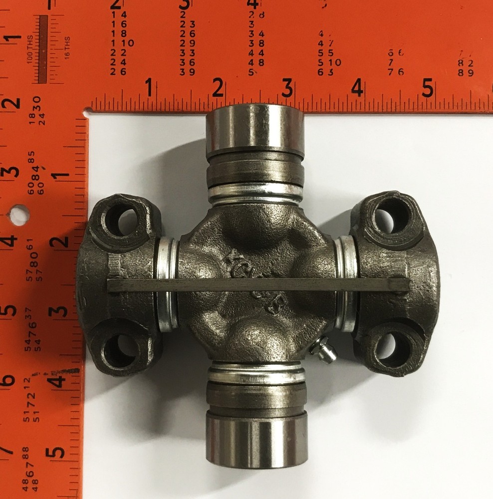 Total Source Universal Joint LP650-1681 NOS