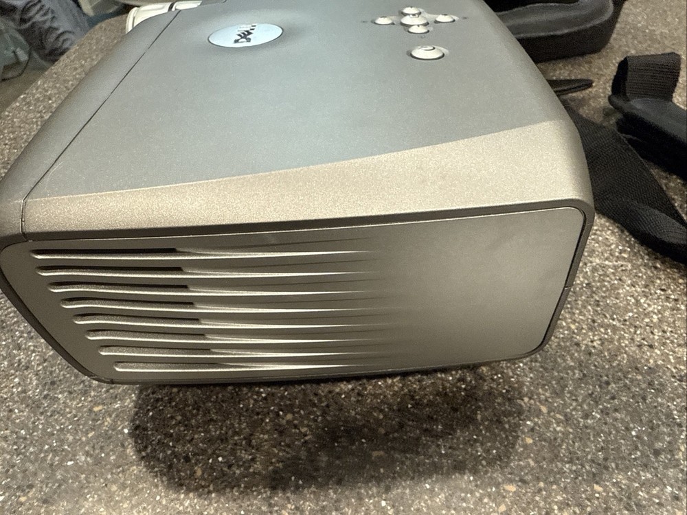 Dell 2300MP Projector With remote & Carrying Case Tested
