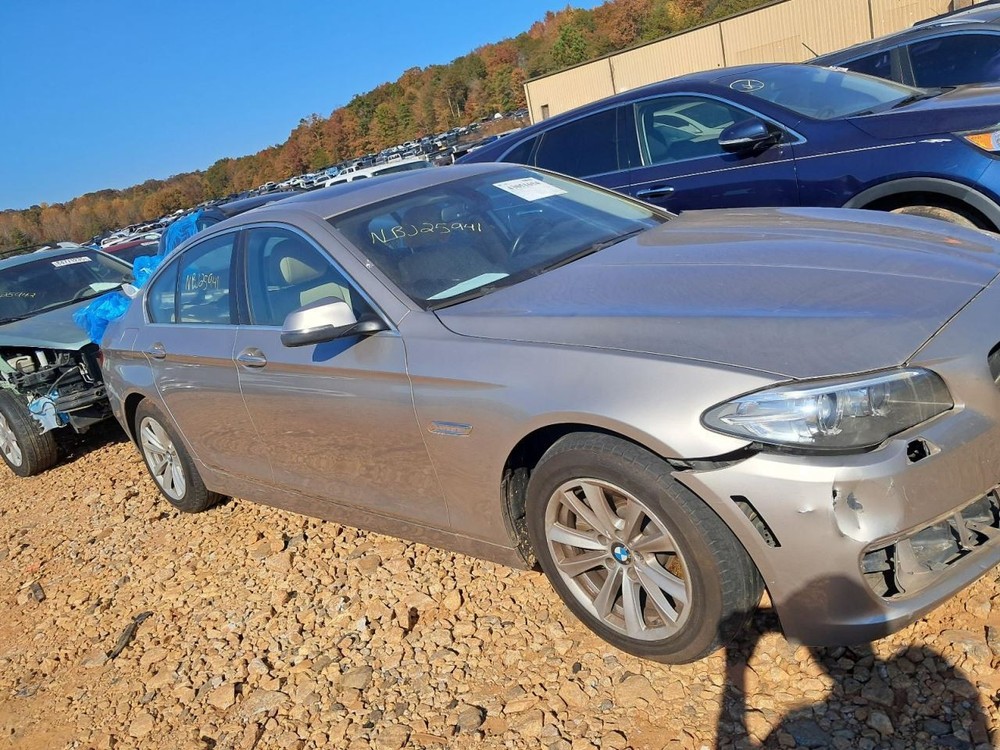 528I 2014 Glove Box 4857573