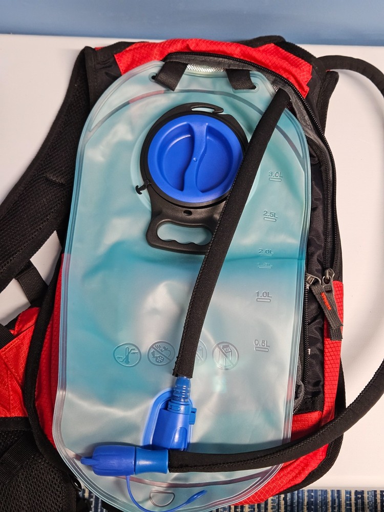 Reinos Hydration Pack Backpack Red - 3L Capacity - Preowned