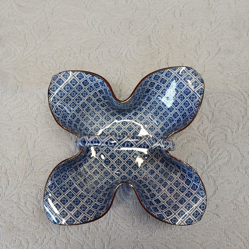Enamelware Handkerchief Basket Blue & White Geometric Pattern