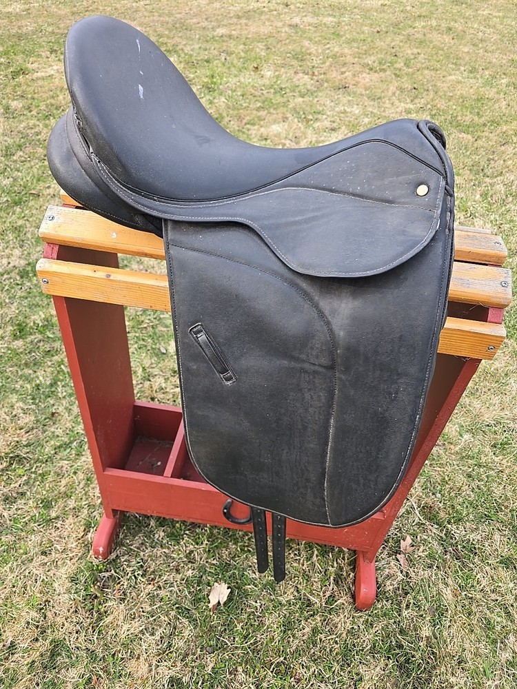 Dressage Saddle Synthetic