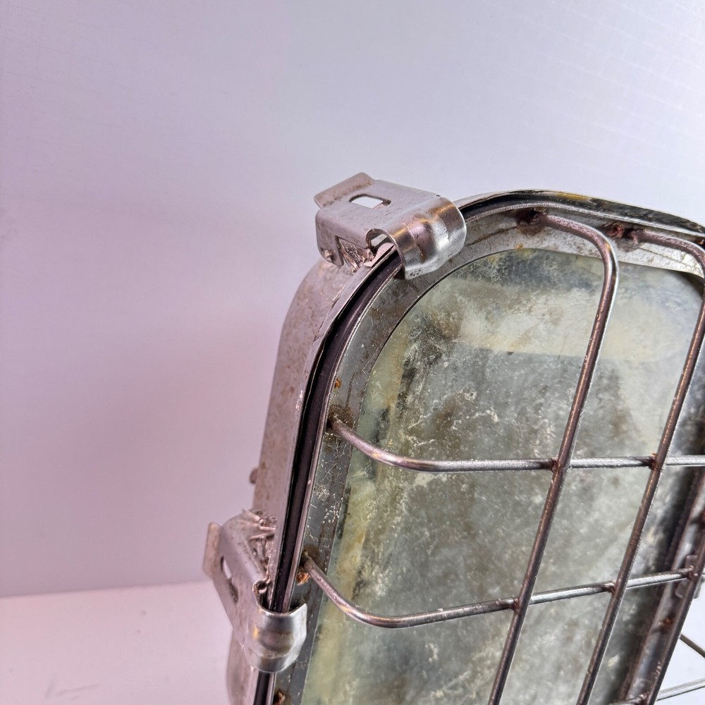 Space X Starship 34 - Recovered ENGINE BAY LIGHT - Flight 8