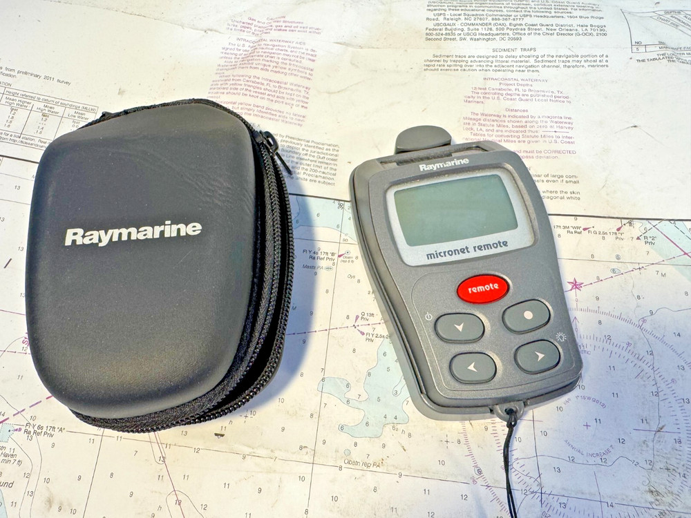 Raymarine Wireless Multi Dual Maxi Display's (+Wind,+Speed,+Depth + Controller)